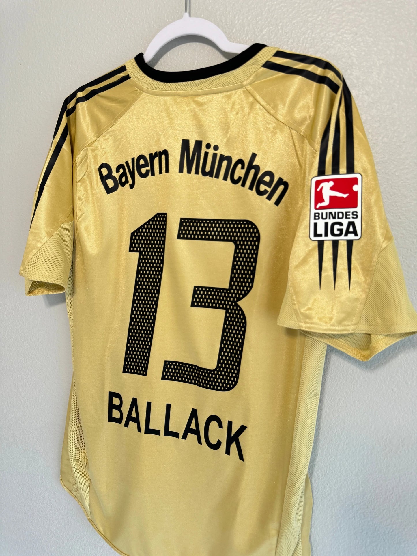 Ballack 13 - Bayern Away Kit 2004/05
