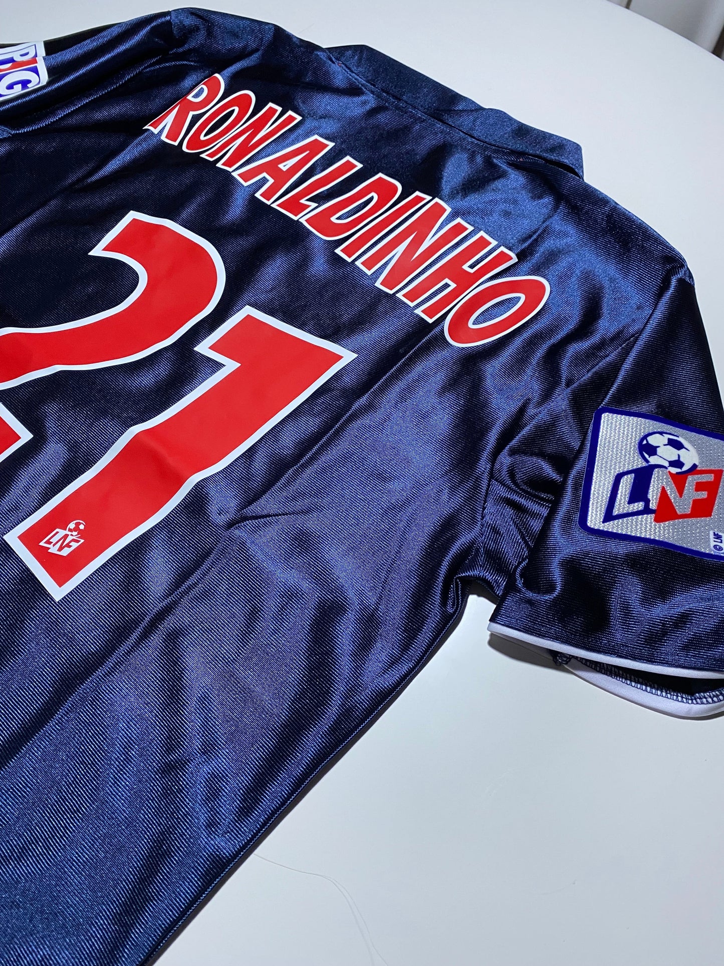 Ronaldinho 21 PSG 2002/03 Ligue 1 retro football shirt