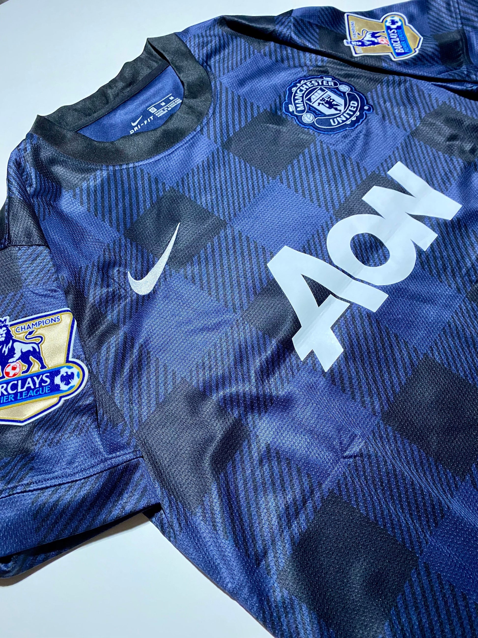 Chicharito 14 Manchester United 2013/14 Premier League retro football shirt