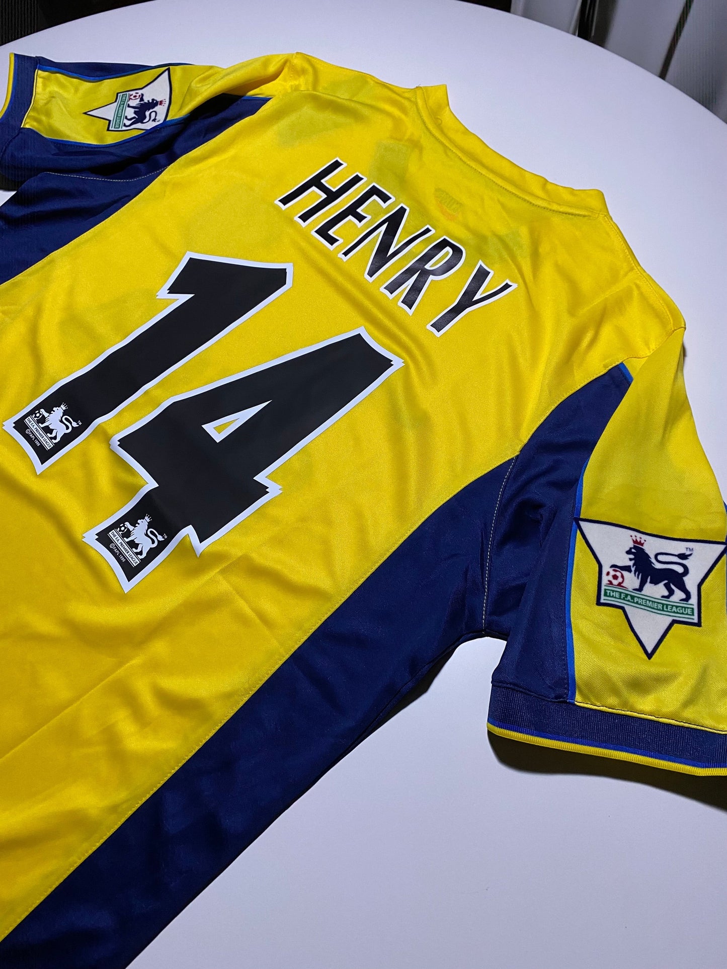 Henry 14 - Arsenal 2000/2001 Premier League