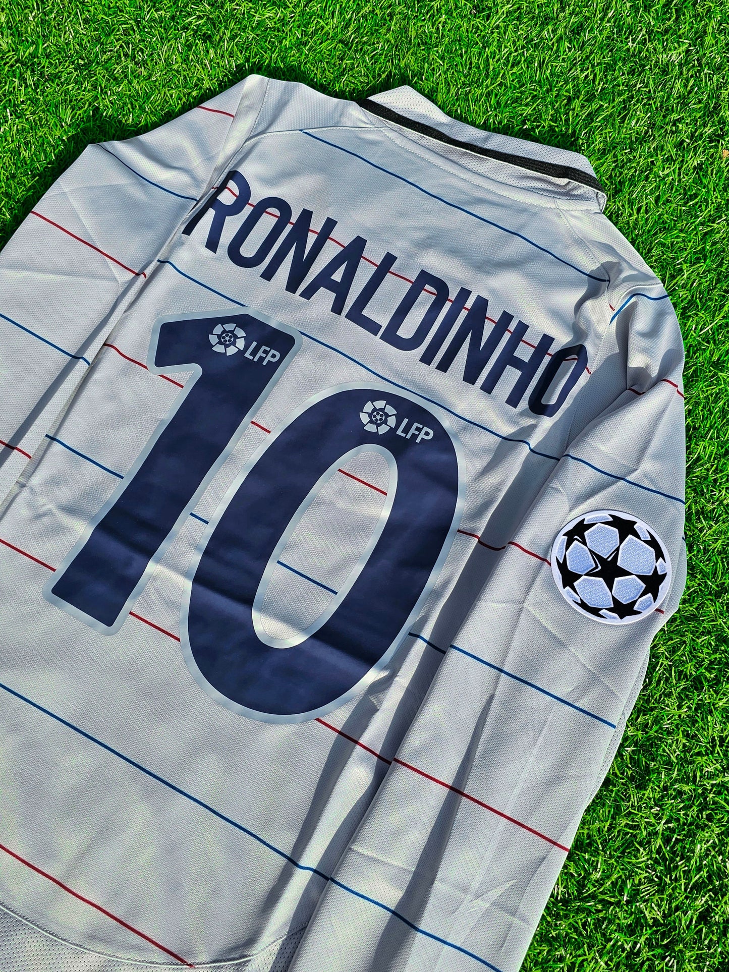 Ronaldinho 10 - Barcelona 2004/2005 Away Champions League