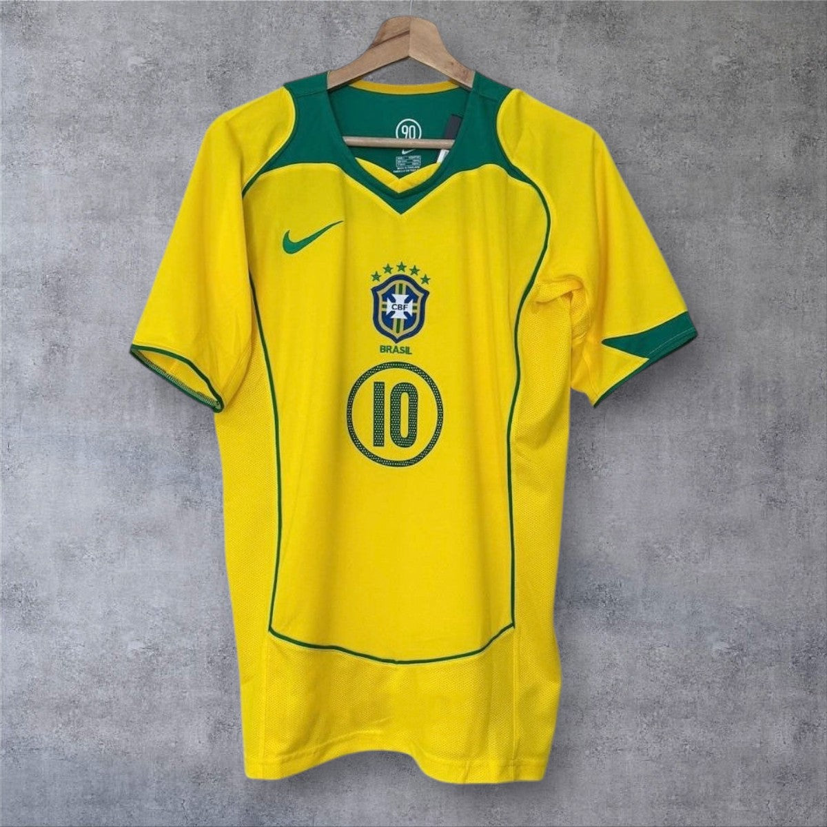 Ronaldinho 10 - Brazil Home 2004/05