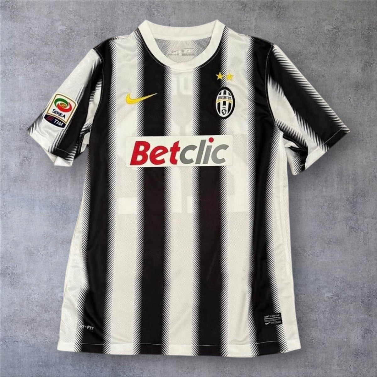 Vidal 23 Juventus 2011/12 Serie A retro football shirt