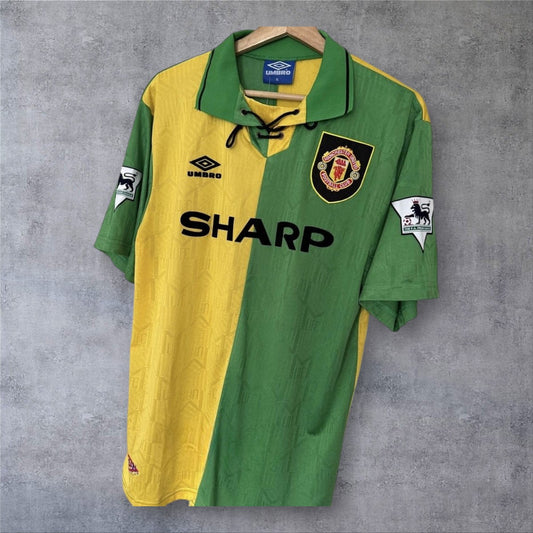 Beckham 24 Manchester United 1993/94 Away retro football shirt