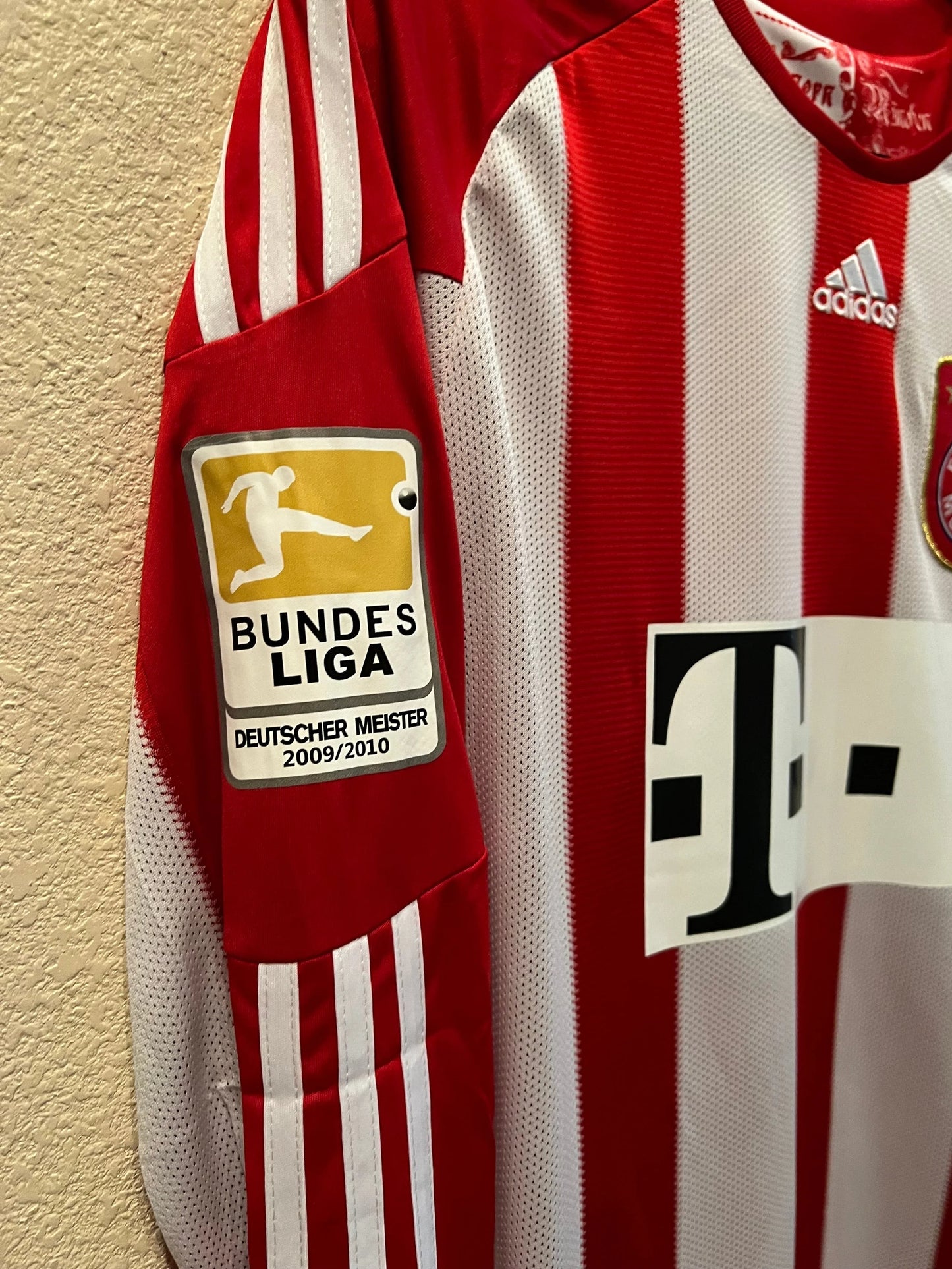 Schweinsteiger 31 - Bayern Home 2010/11 Bundesliga