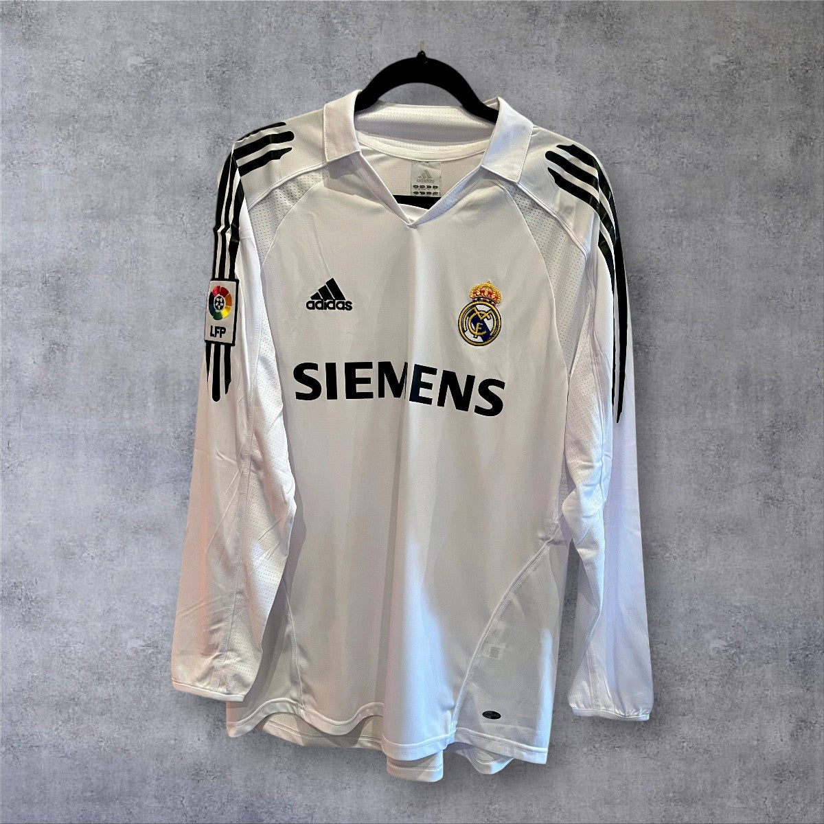 Zidane 5 Real Madrid Home 2005/06 La Liga retro football shirt