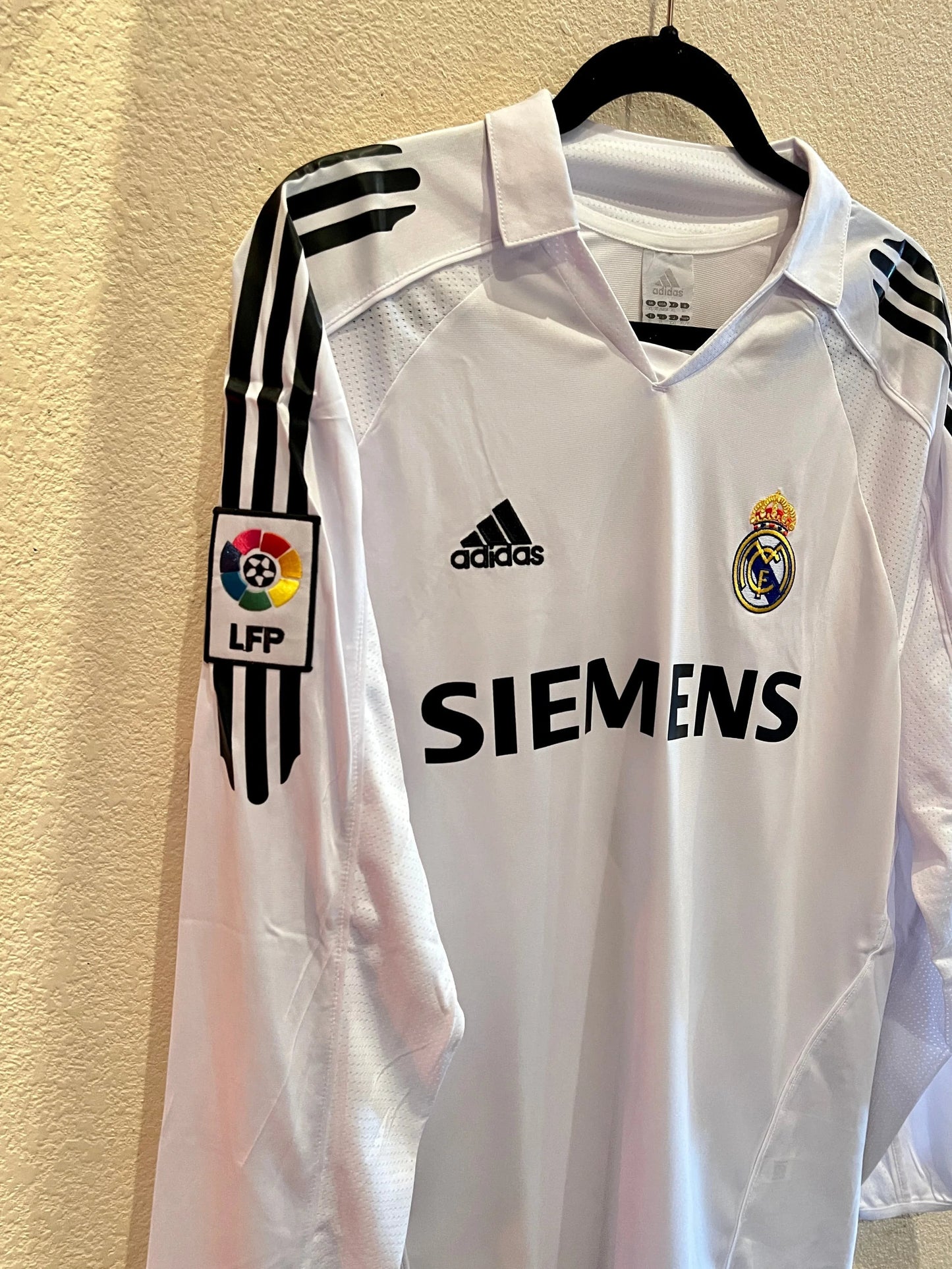 Zidane 5 Real Madrid Home 2005/06 La Liga retro football shirt