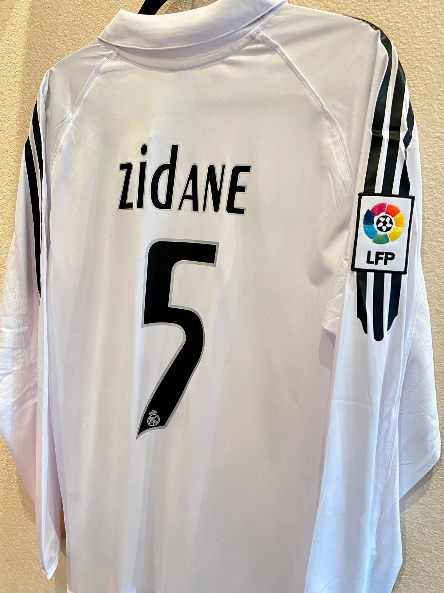Zidane 5 Real Madrid Home 2005/06 La Liga retro football shirt