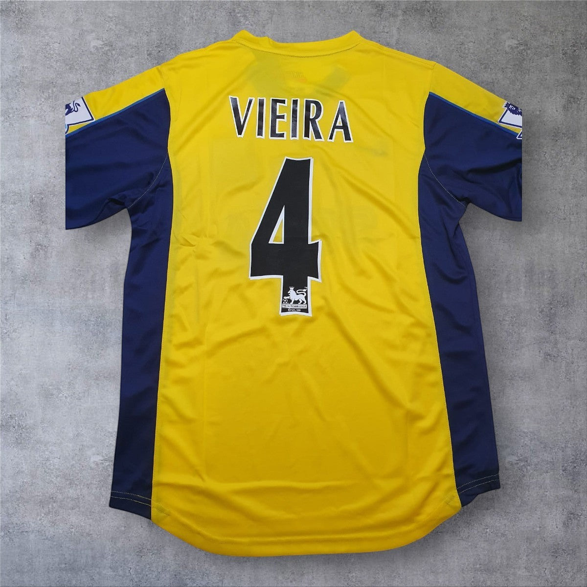 Patrick Vieira 4 - Arsenal 2000/2001 Premier League