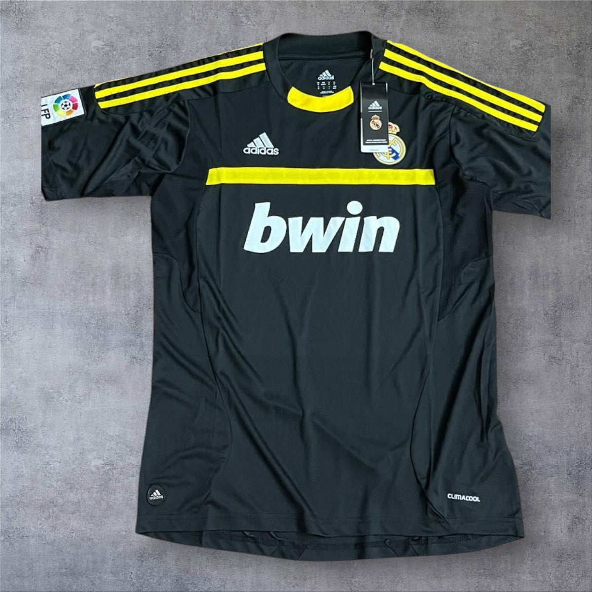 Casillas 1 - Real Madrid 2011/2012 GK Away La Liga