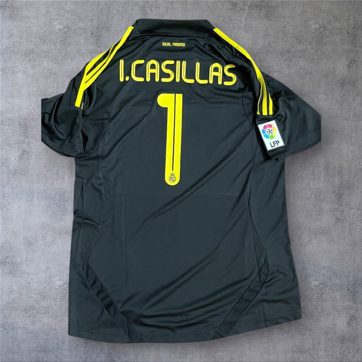 Casillas 1 - Real Madrid 2011/2012 GK Away La Liga