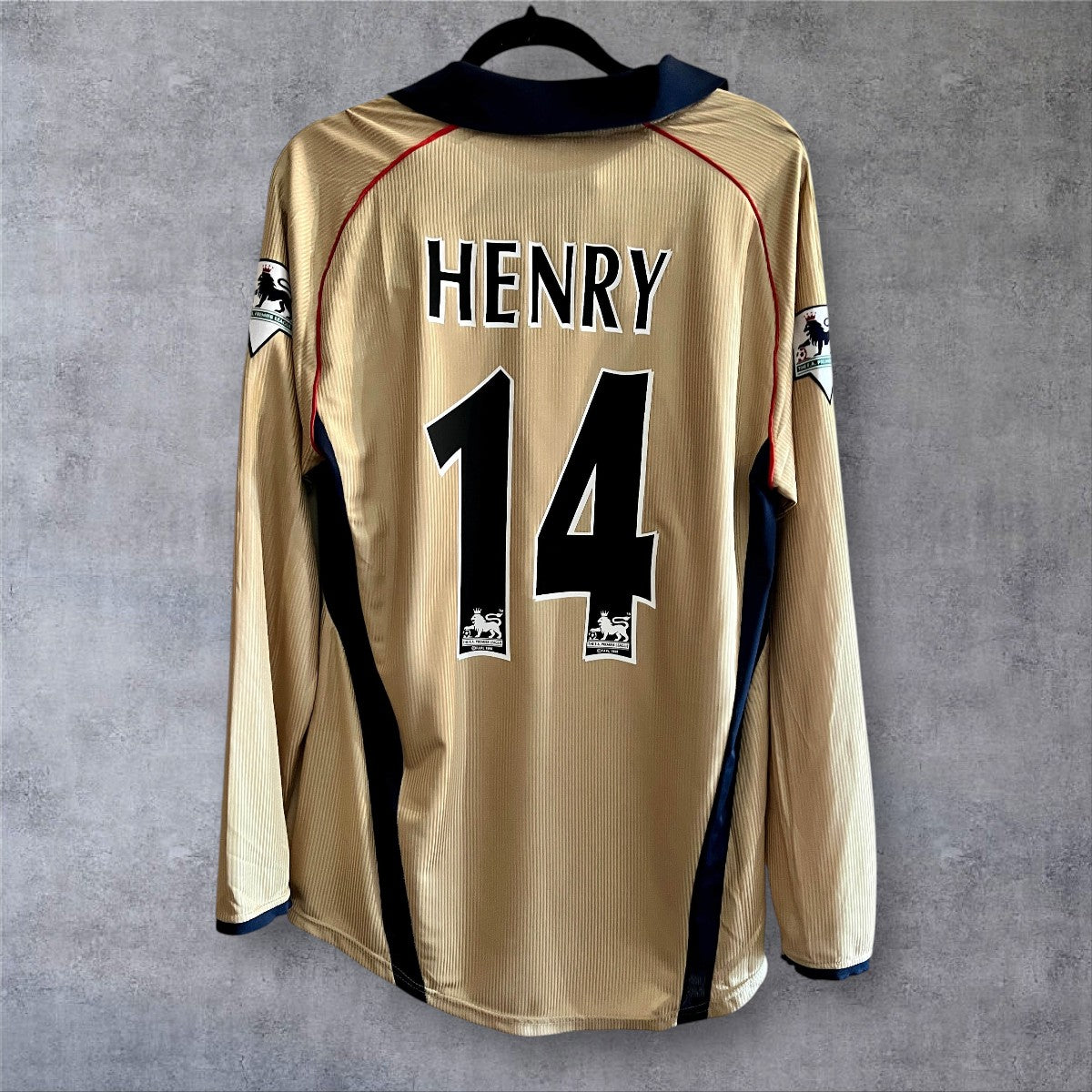 Henry 14 - Arsenal Away 2001/02 Premier League