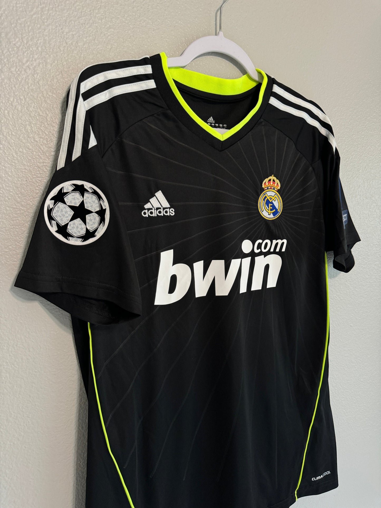 Ozil 23 - Real Madrid 2010/11 Away Champions League