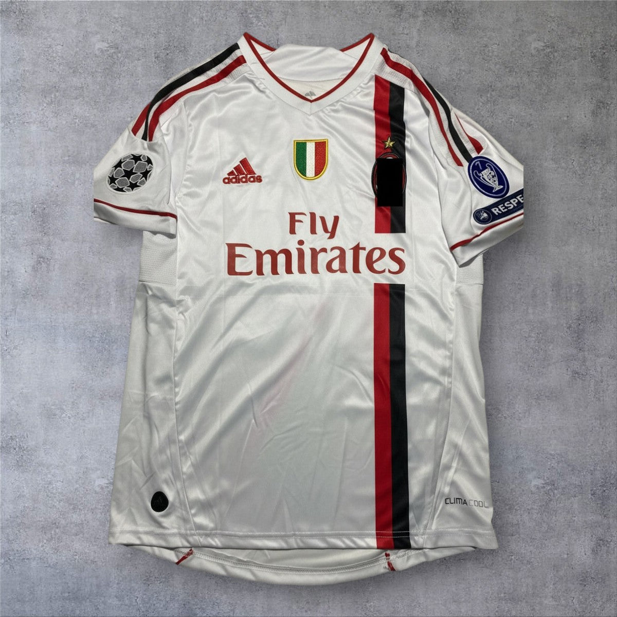 Seedorf 10 - Milan Away 2011-12 Champions League