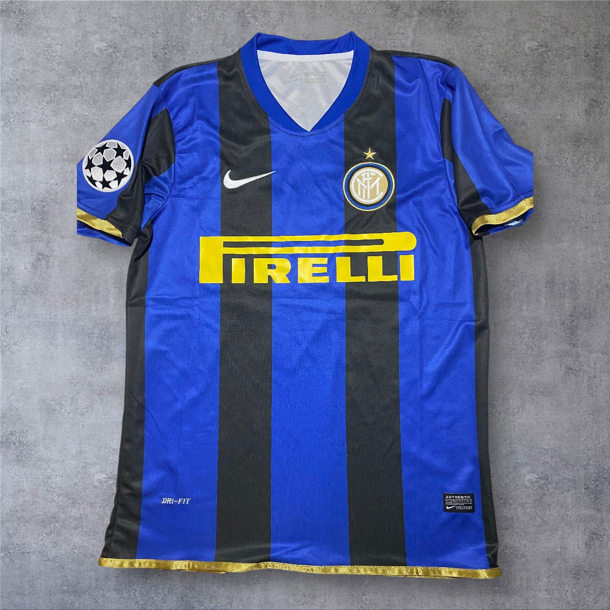 Quaresma 77 - Inter Home 2008/09 Champions League