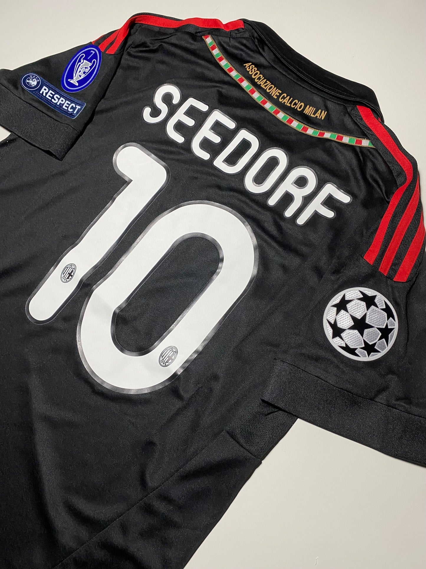 Seedorf 10 - Milan Third Kit 2011-12 Champions League