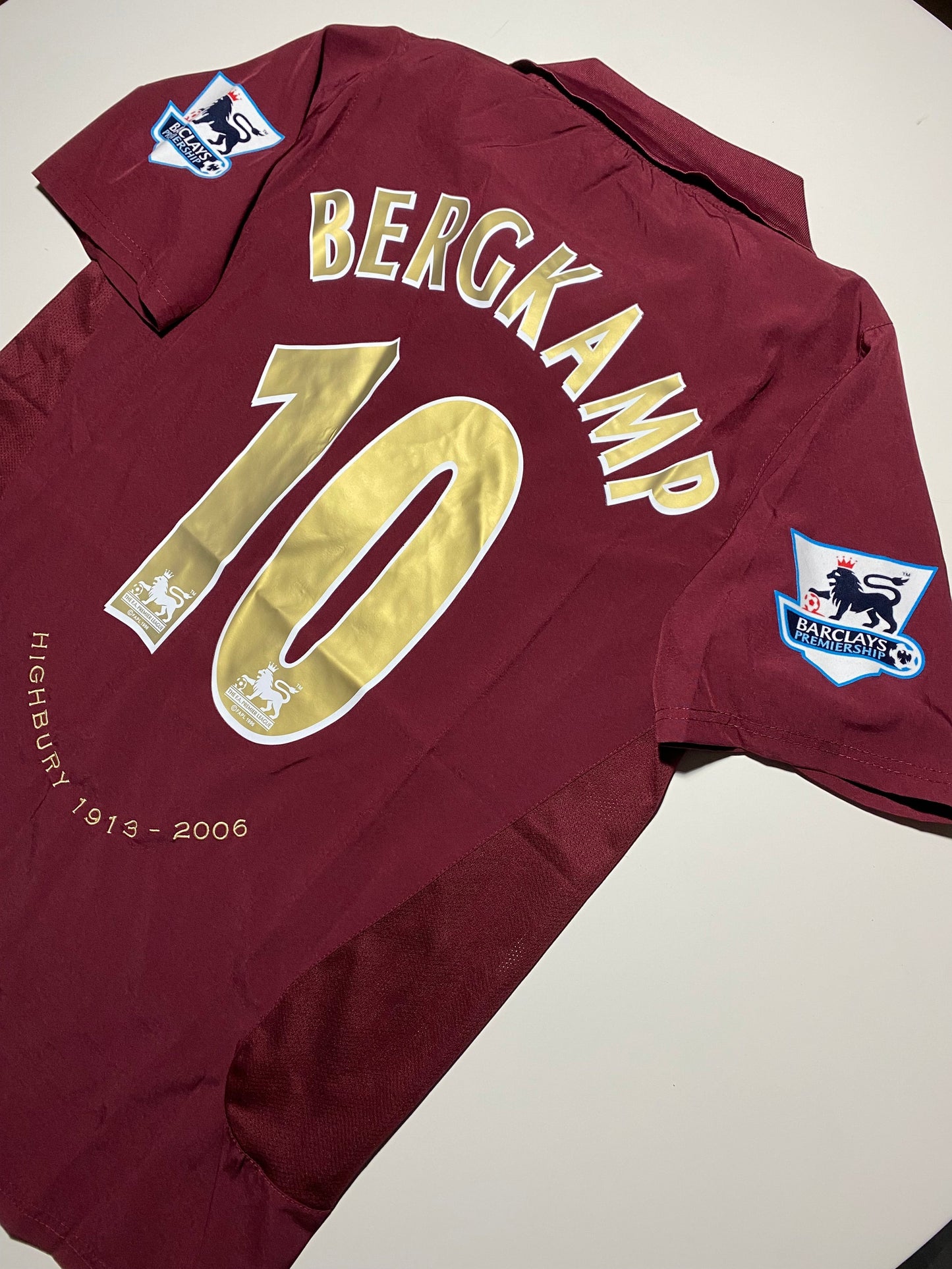 Bergkamp 10 - Arsenal Away 2005/06 Premier League